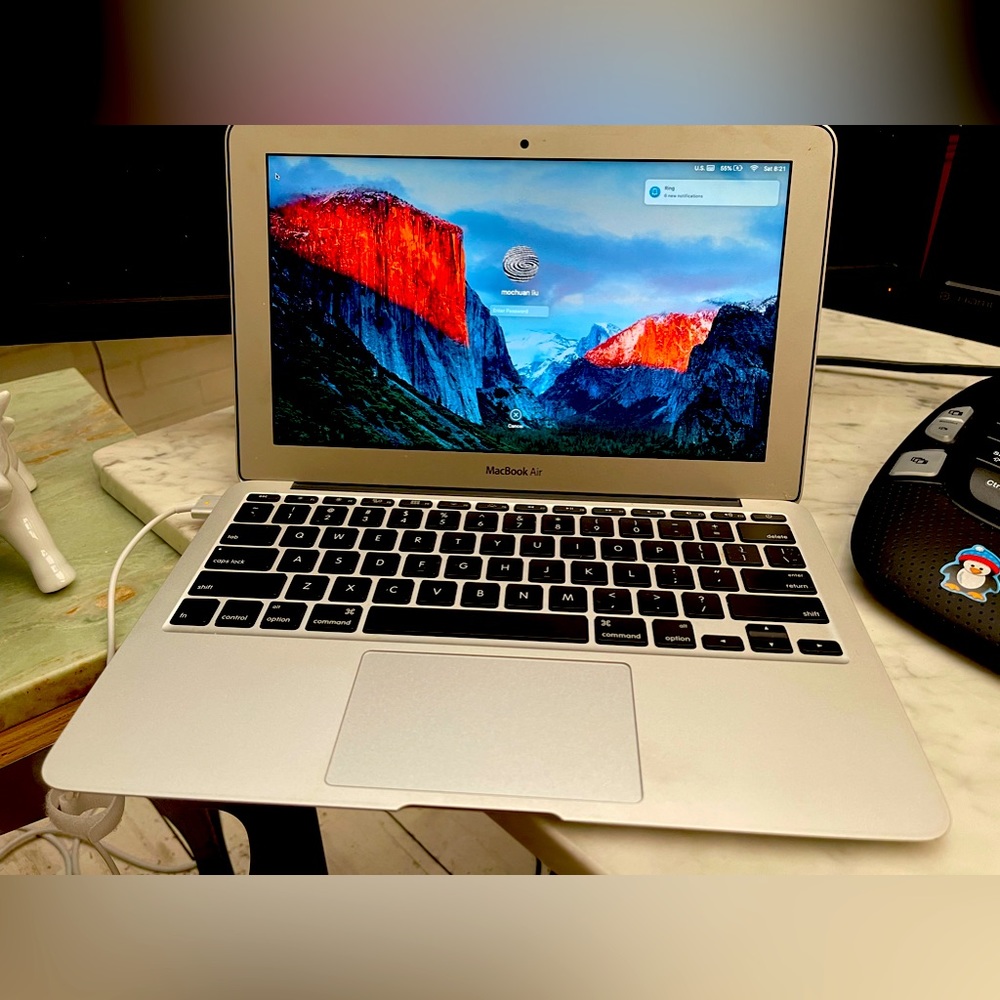 Used 13” Apple MacBook 2012 edition 64GB